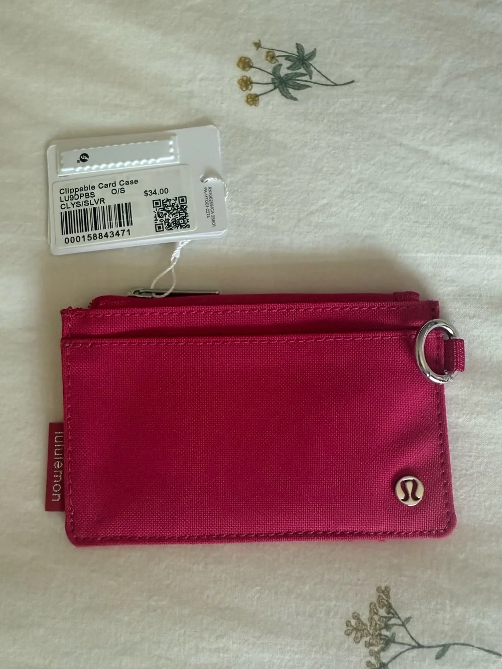 lululemon athletica Magenta Clippable Card Case